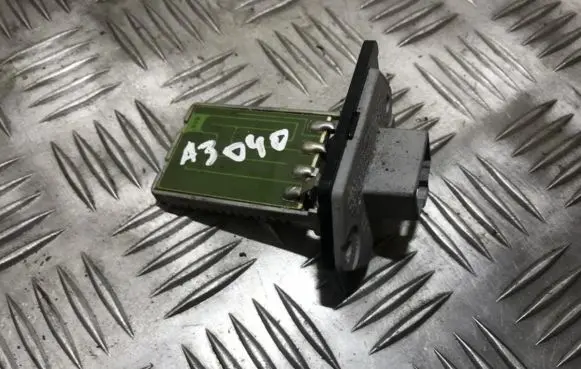 Hyundai Matrix Heater blower motor/fan resistor ykjaa