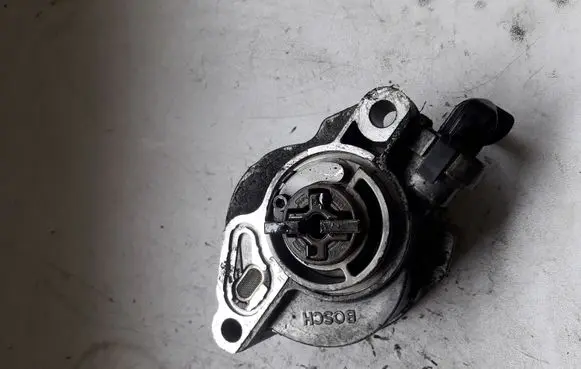 Ford Focus Vacuum pump