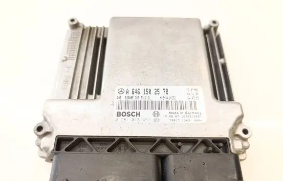 Mercedes-Benz Vito Viano W639 Engine control unit/module A6461502578 0281013451