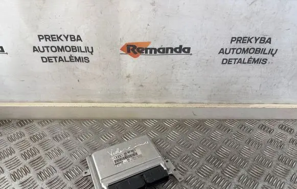 Audi A8 S8 D2 4D Engine control unit/module 4D0907558H 0261206015