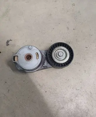 Dodge Challenger Generator/alternator belt tensioner 15909