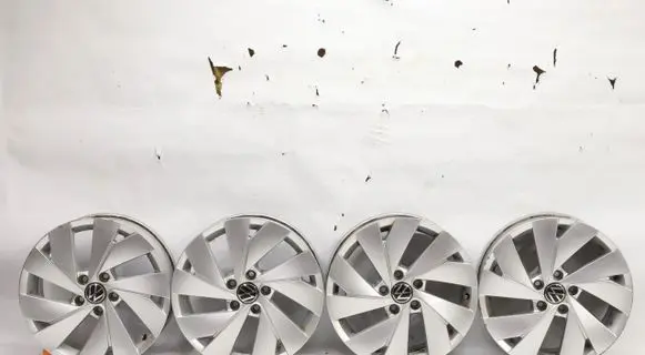 Volkswagen Golf VIII R17 alloy rim 