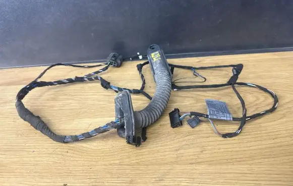 BMW 3 E90 E91 Front door wiring loom 6938220
