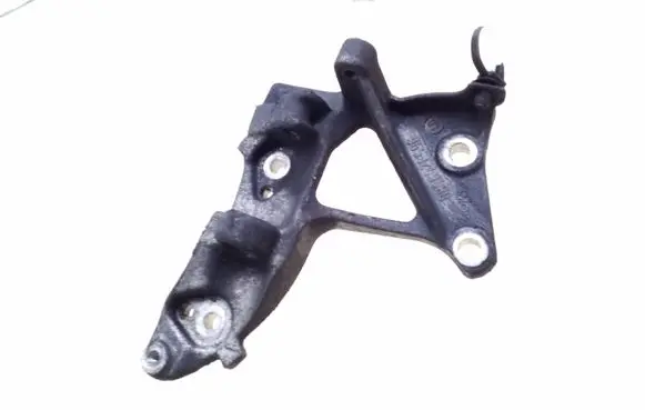 Ford Focus Engine mounting bracket 9653249480