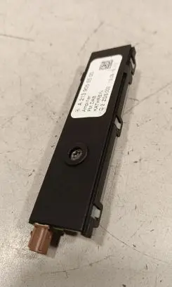 Mercedes-Benz E W213 Aerial antenna amplifier A2139056500