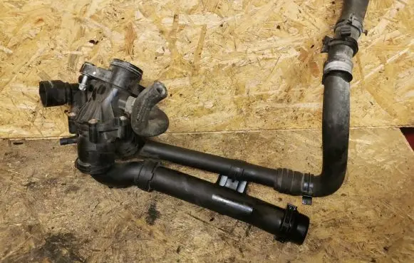 Mercedes-Benz C W204 Thermostat A2742000015 A2742030182