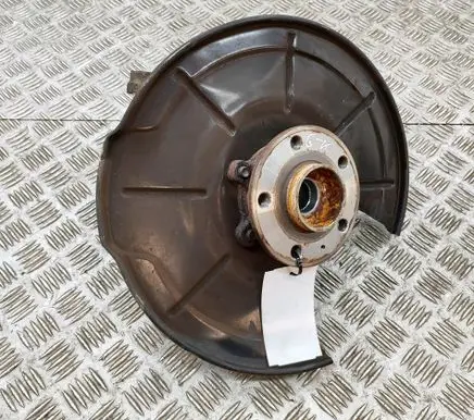 Volvo C40 Rear wheel hub 32246338