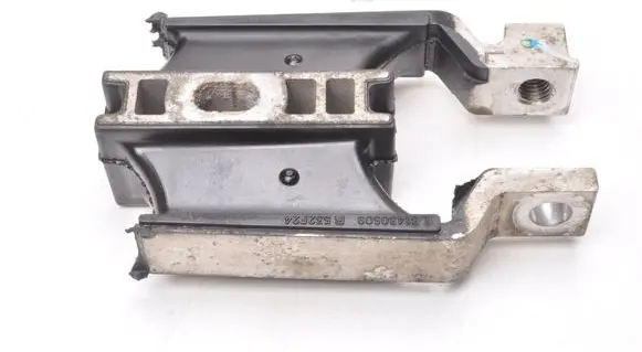 Volvo S90, V90 Engine mounting bracket 31430509