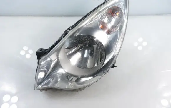 Opel Agila B Headlight/headlamp 89317111 3530052K00
