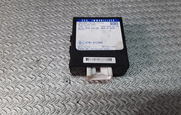Toyota Corolla E120 E130 Immobilizer control unit/module 8978012140