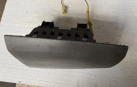 Mazda Demio Passenger airbag B10561530150 T94124A D26757K7004