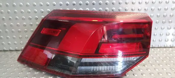Volkswagen Golf VIII Rear/tail lights S27698737 5H0945095C