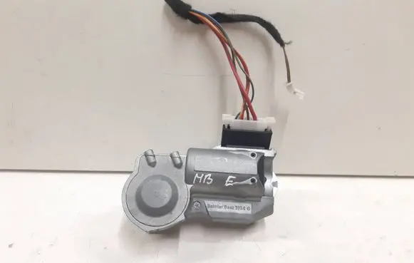 Mercedes-Benz E W211 Steering wheel lock A2034621130