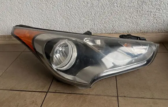 Hyundai Veloster Headlight/headlamp