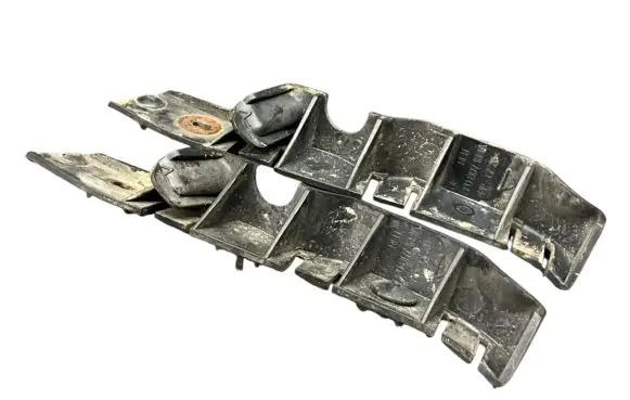 Audi A3 S3 A3 Sportback 8P Front bumper mounting bracket 8P0807183A