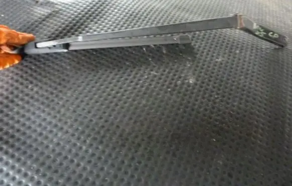 BMW X5 E53 Front wiper blade arm