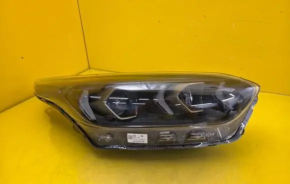 KIA Ceed Headlight/headlamp 92102J7500