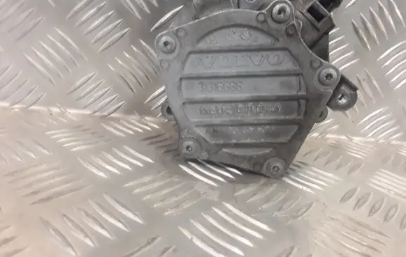 Volvo XC70 Vacuum pump 31316688