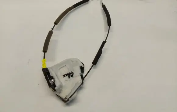 Nissan X-Trail T33 Rear door lock NISXTRZAM870290