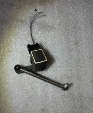 BMW 5 E60 E61 Front height sensor lever 1093697