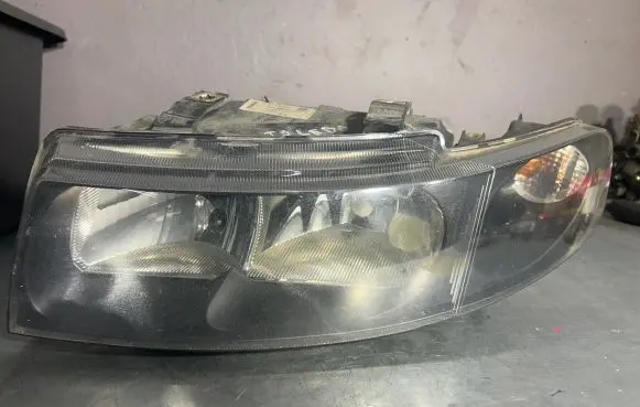 Seat Toledo II (1M) Headlight/headlamp 1M1941001D 67742691