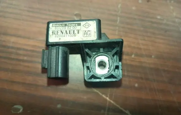 Renault Megane II Airbag deployment crash/impact sensor 601298200 8200411025