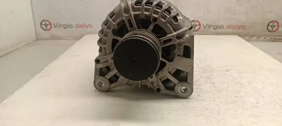 Renault Captur Generator/alternator 2612718A 2113187098 231007865R