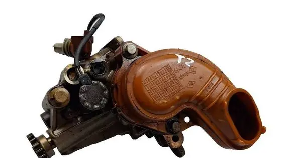 Nissan Juke I F15 Oil pump 150002257R