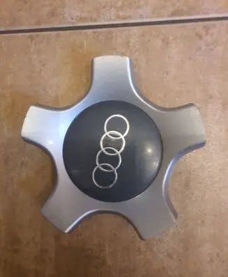 Audi A6 Allroad C5 Original wheel cap C212