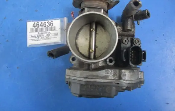 Skoda Octavia Mk1 (1U) Throttle body valve 06A133064M