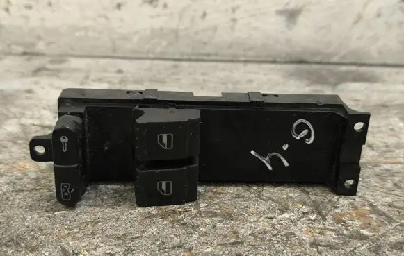 Volkswagen Golf IV Electric window control switch 1J3959857