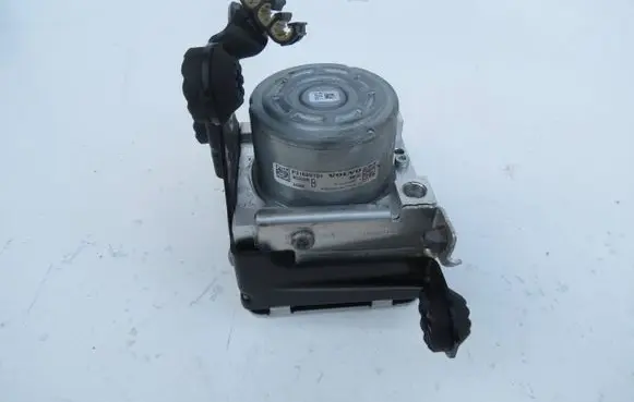 Volvo S90, V90 ABS Pump 31660198 10022009714 P31680101