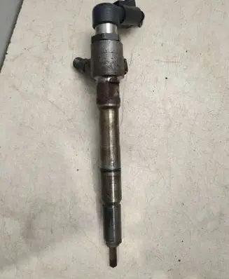 Fuel injector