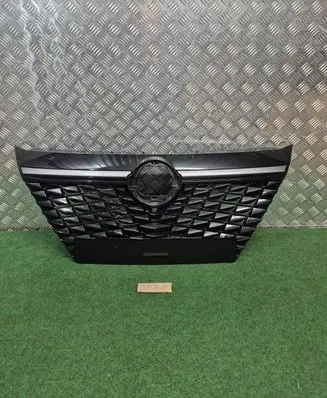 Nissan Qashqai Front grill 62310HN10A