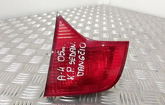 Audi A4 S4 B7 8E 8H Tailgate rear/tail lights 8E5945094