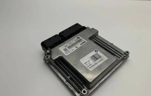 BMW 1 E81 E87 Engine control unit/module 7811702 0281015044