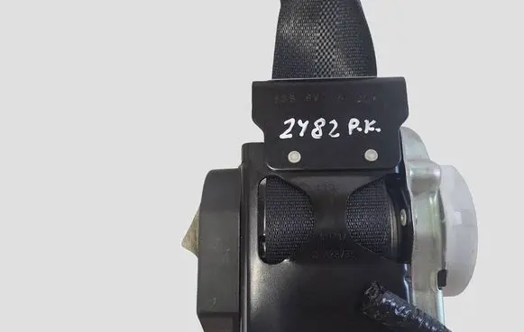 Nissan Leaf II (ZE1) Front seatbelt 638265101G 6381891A