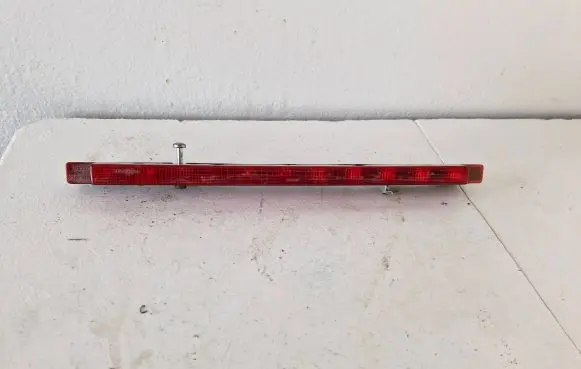 Audi A4 S4 B5 8D Third/center stoplight 8d9945097b