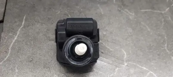 Volvo S40, V40 Headlight level adjustment motor 00728232