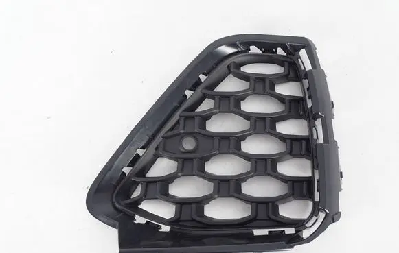 Audi Q7 4M Front bumper lower grill 4M8807681T