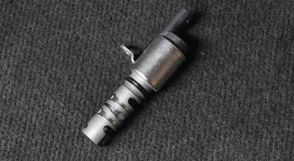 Volkswagen Jetta VI Crankshaft position sensor 04E906455D