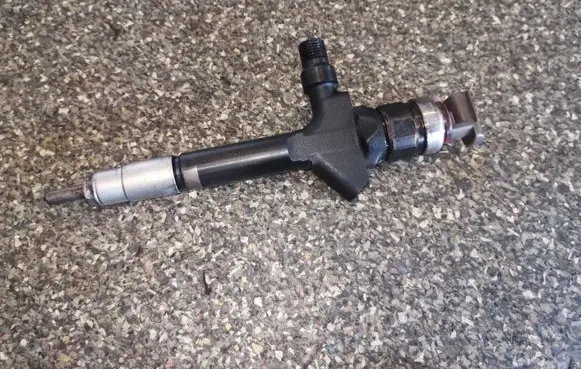 Mazda 6 Fuel injector 13H50