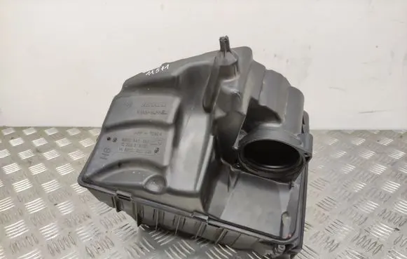 Renault Scenic III - Grand scenic III Air filter box 8200947663 1032331S03 8200820922