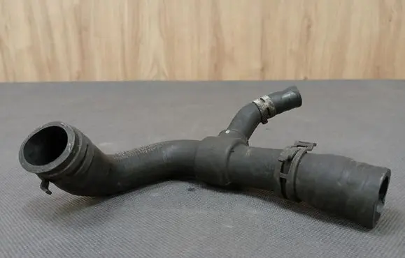 Mercedes-Benz E A207 Engine coolant pipe/hose 2712002552 A2712002552