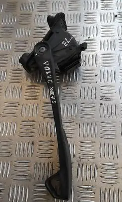 Volvo XC70 Accelerator throttle pedal 00776922