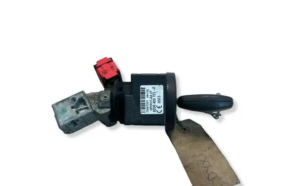 Renault Master III Ignition lock 8200405701F