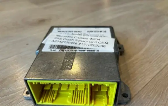 Mercedes-Benz C AMG W204 Airbag control unit/module A2048709426 2048709426