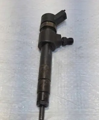 Fuel injector