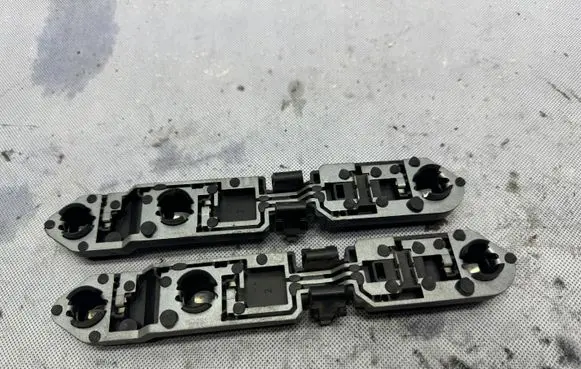 Volvo S60 Tail light bulb cover holder 153852 PY21W