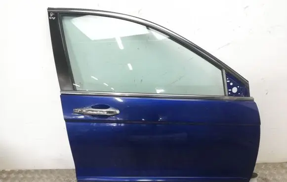 Honda CR-V Front door